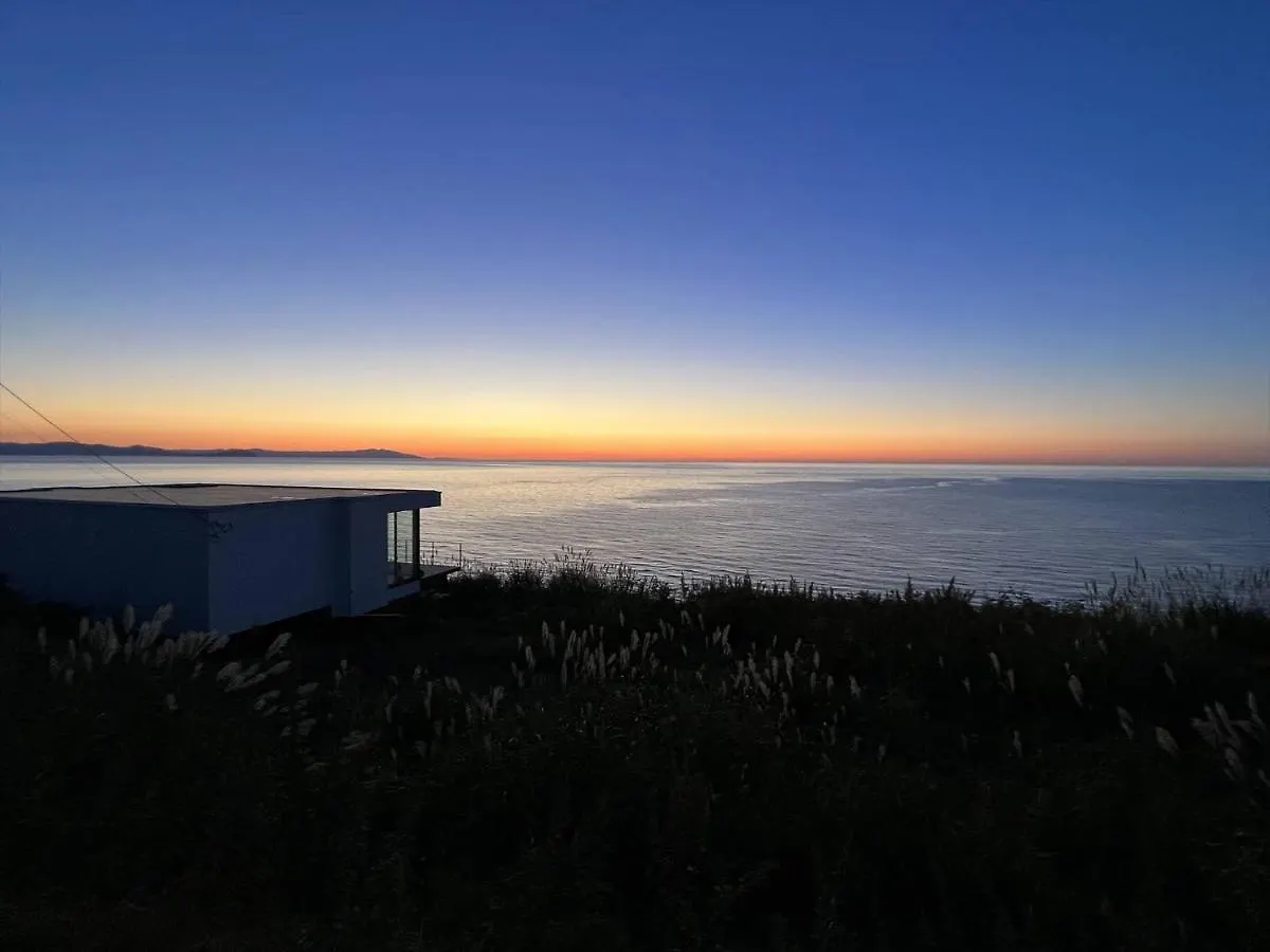 Cliff House Morai Villa Ishikari